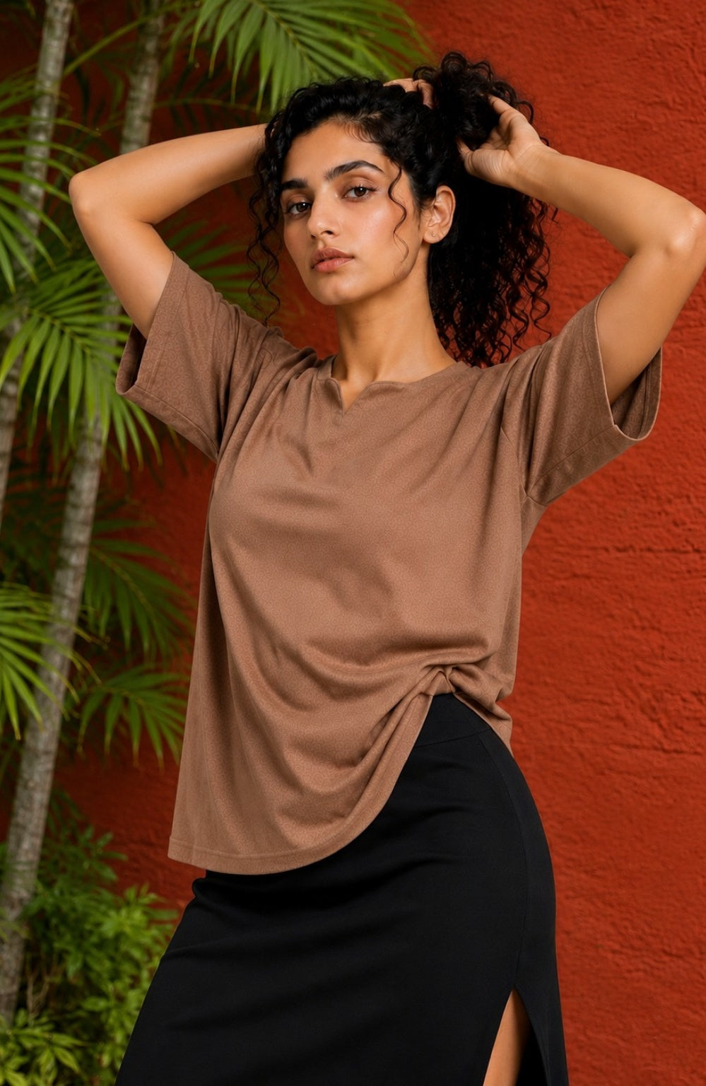 Vora Beige V-Neck T-Shirt | Unisex Minimal Style – JUJU
