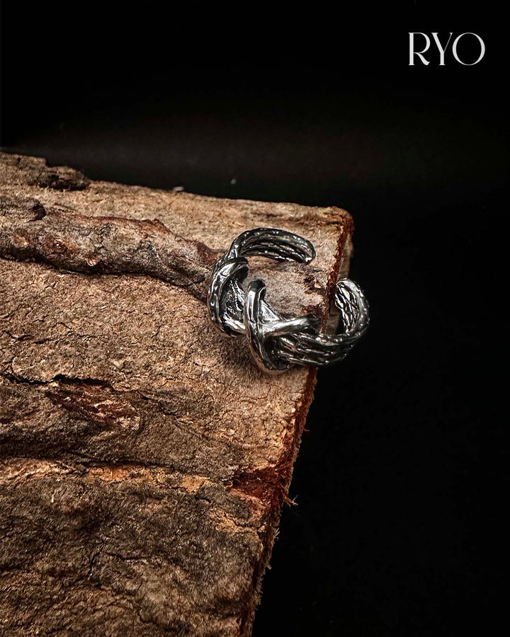 The Knotborn Ring